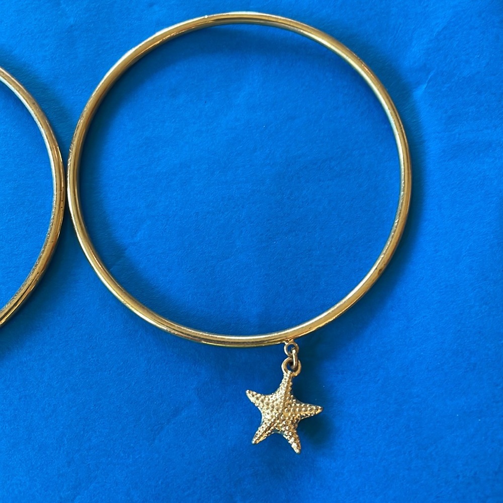 Two Beachy Bracelets - Picture 3 of 5